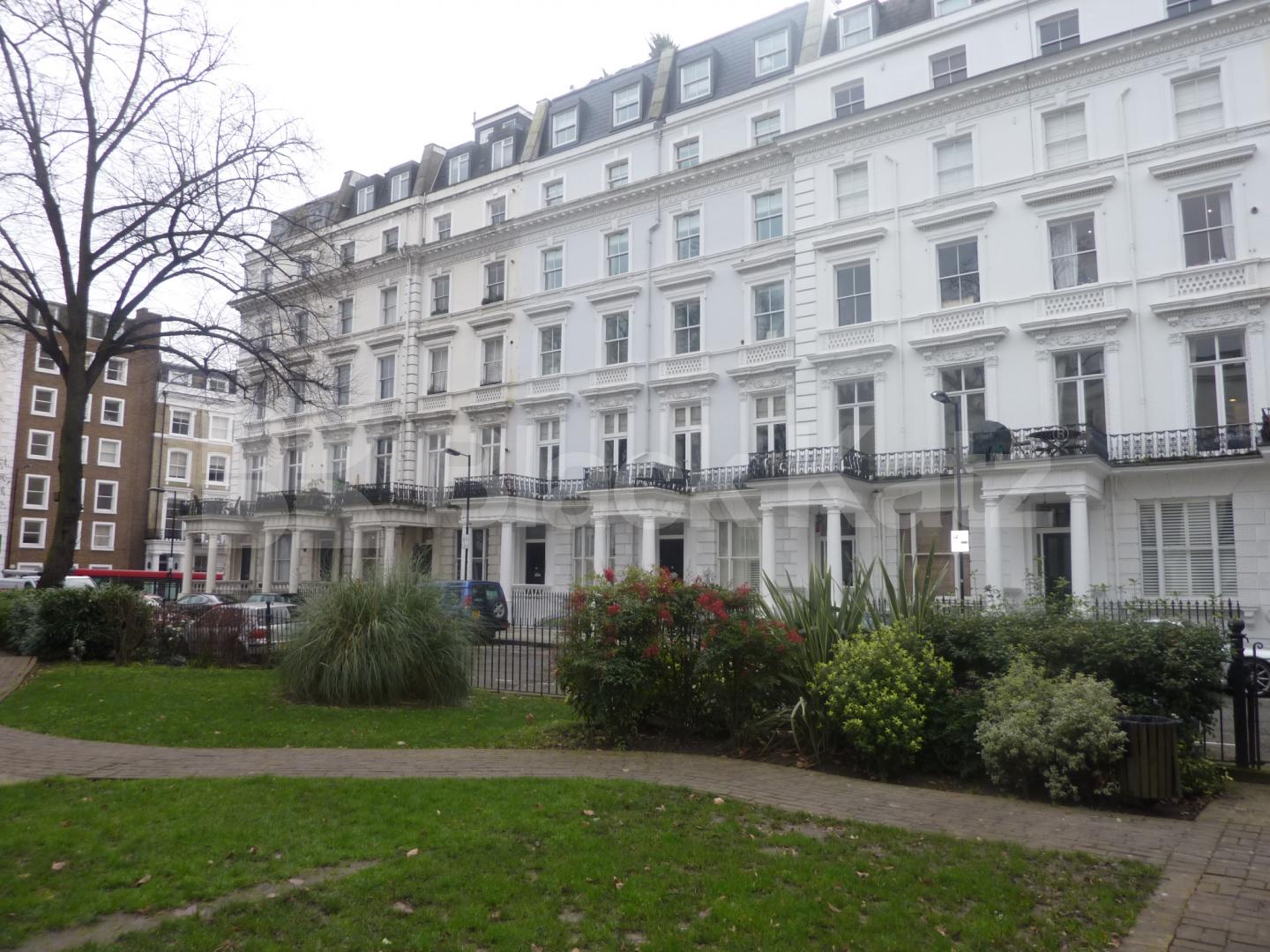 			NEW INSTRUCTION!, 2 Bedroom, 1 bath, 1 reception Flat			 St Stephens Gardens , NOTTING HILL